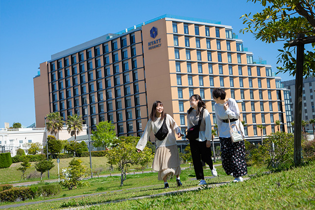 在綜合公園散步